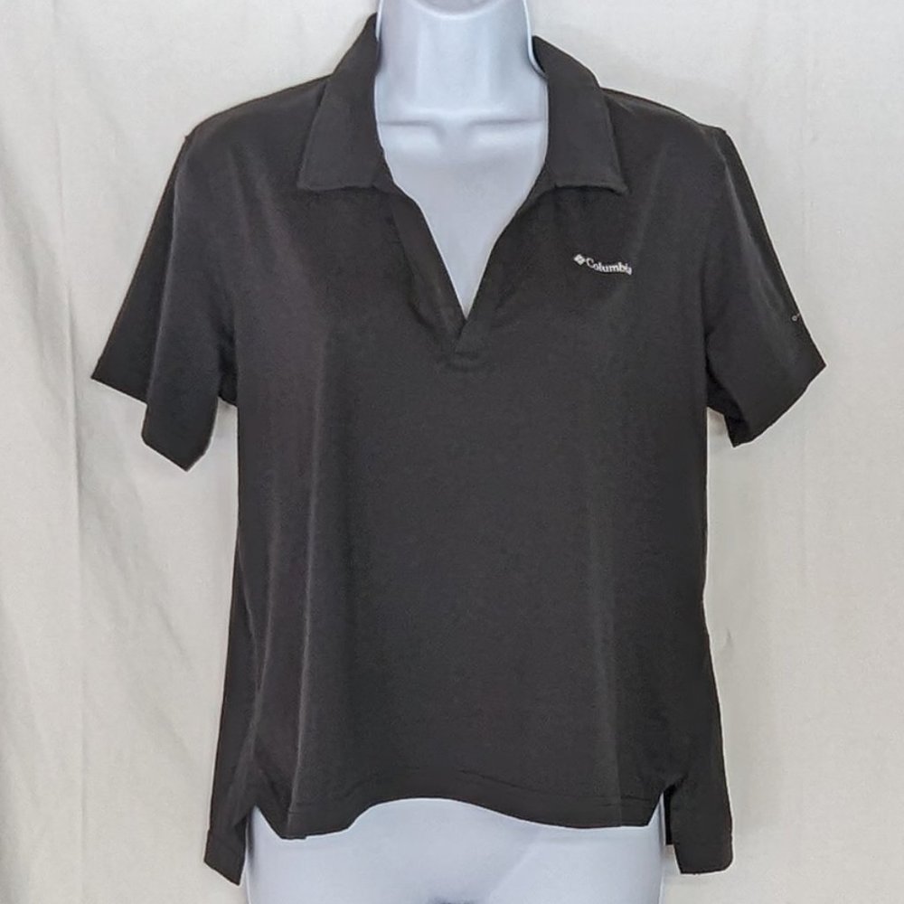 UVA-UVB Omni-Shade Columbia black short-sleeve v-neck t-shirt medium EUC